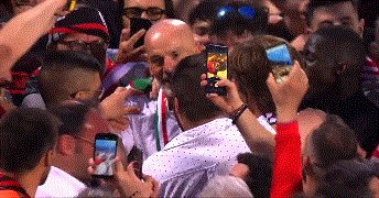 1653246344884078276.gif 动画 (2899).gif